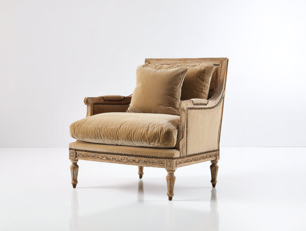 Sillón tapizado de terciopelo con estructura de madera 84 x 90 x 98 cm - Beige y madera envejecida - estilo clásico