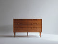 Cómoda de madera 145x45x82 cm - marrón - 6 cajones con tiradores rectos y patas elevadas para dormitorio y salón